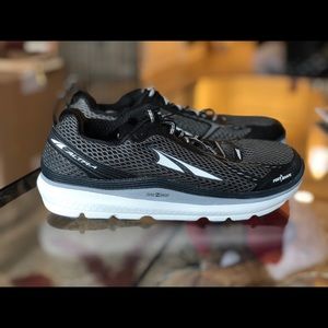 Grey Altra Paradigm 3 AFW1739F-5